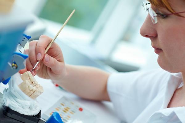 US Dental Lab Technician Schools: How to Become a Dental Lab Technician